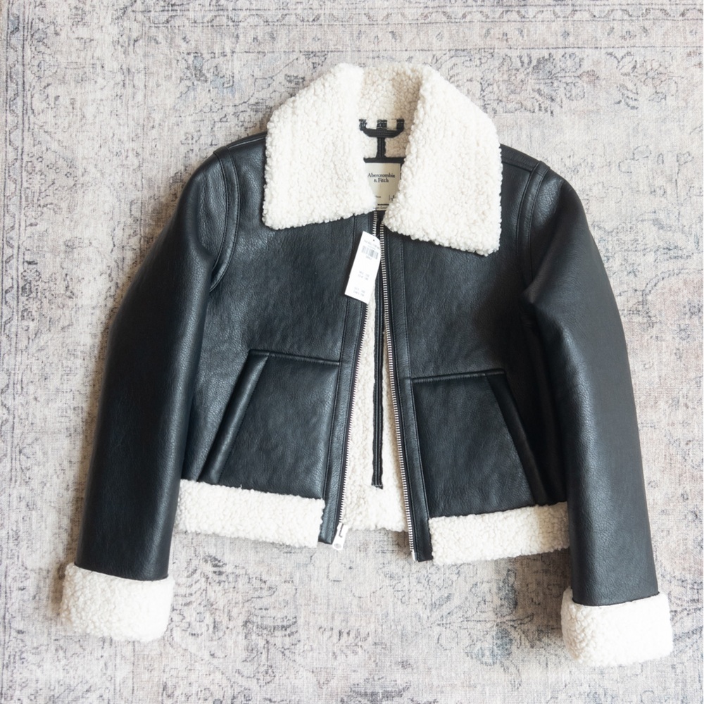 NWT Abercrombie & Fitch Cropped Vegan Leather Shearling Jackket